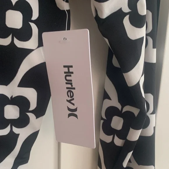 Hurley Mod Max Black and White Floral Long Sleeve Surf Suit - Picture 3 of 6